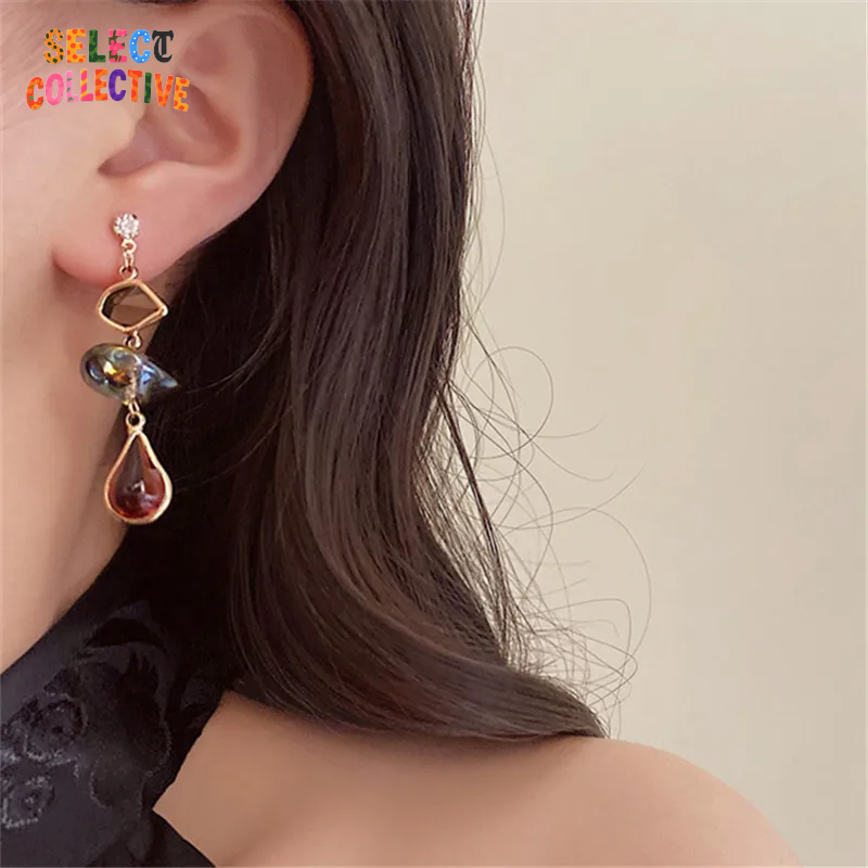 🎨✨ Vintage Abstract Art Earrings – Asymmetric Humanoid Hand Drop Statement Jewelry for Women 💎🔥