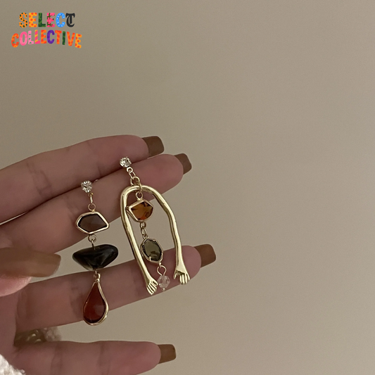 🎨✨ Vintage Abstract Art Earrings – Asymmetric Humanoid Hand Drop Statement Jewelry for Women 💎🔥